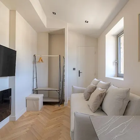 Apartment Havre De Paix A Proximite De Lyon Ecully